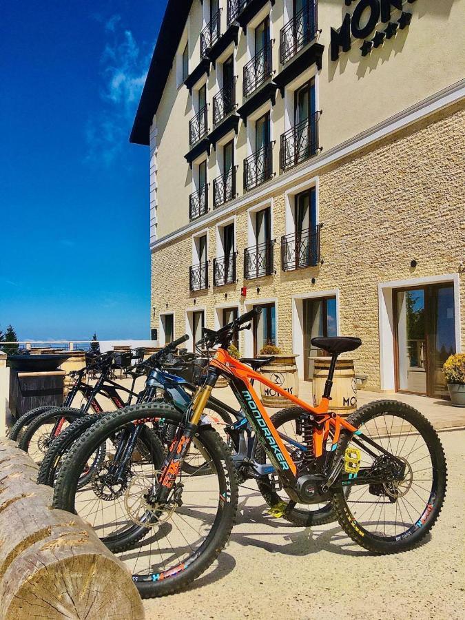 Montis Hotel & Spa Мунтеле Мук Екстериор снимка